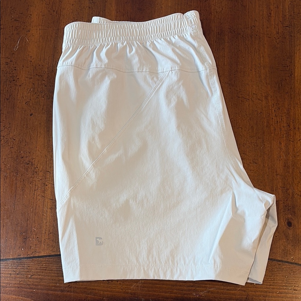 White Athletic Shorts with Elastic Waistband - BearBottom